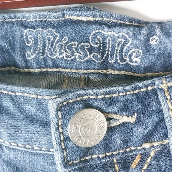 Miss Me 27x33 Boot JP42g2K-2 Cowhide Pocket Jeans - Picture 9 of 16